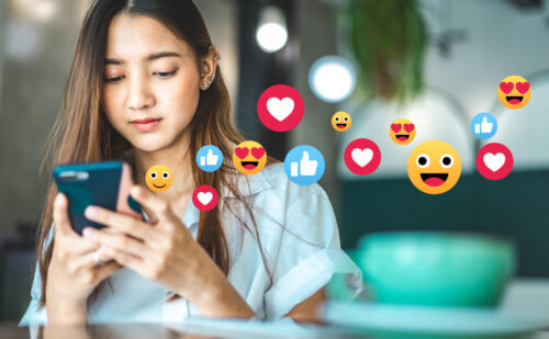 政治を語ることは「商売」か？ ネット時代の言論と収益の境界線