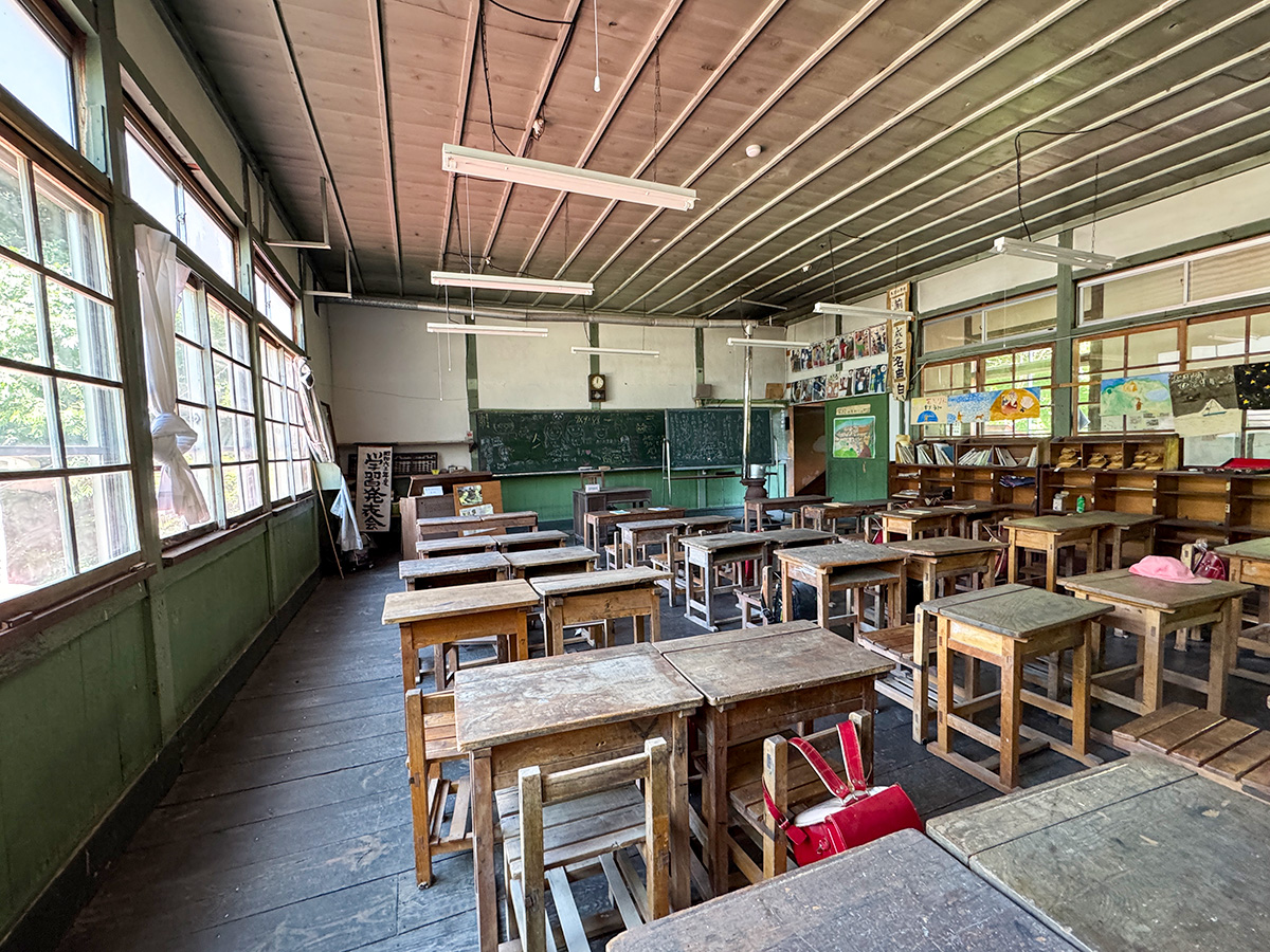 信州遠山郷・旧木沢小学校